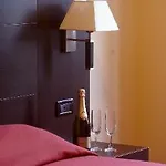 Hotel Versailles