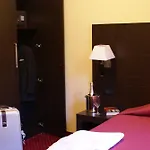 Hotel Versailles