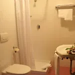 Versailles Hotel *